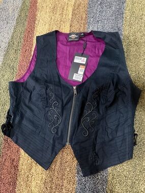 Harley-Davidson Black Vest with Embroidered Scrolls 1W (Size 18 Plus)